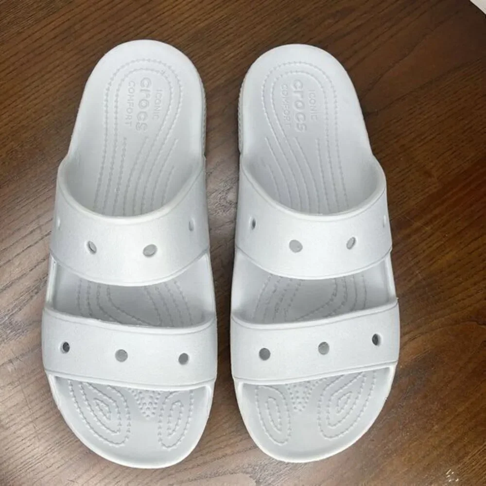 Crocs Sandals Men's Size 10 Gray Iconic Comfort 2 Strap Slip On Slide Beach Pool